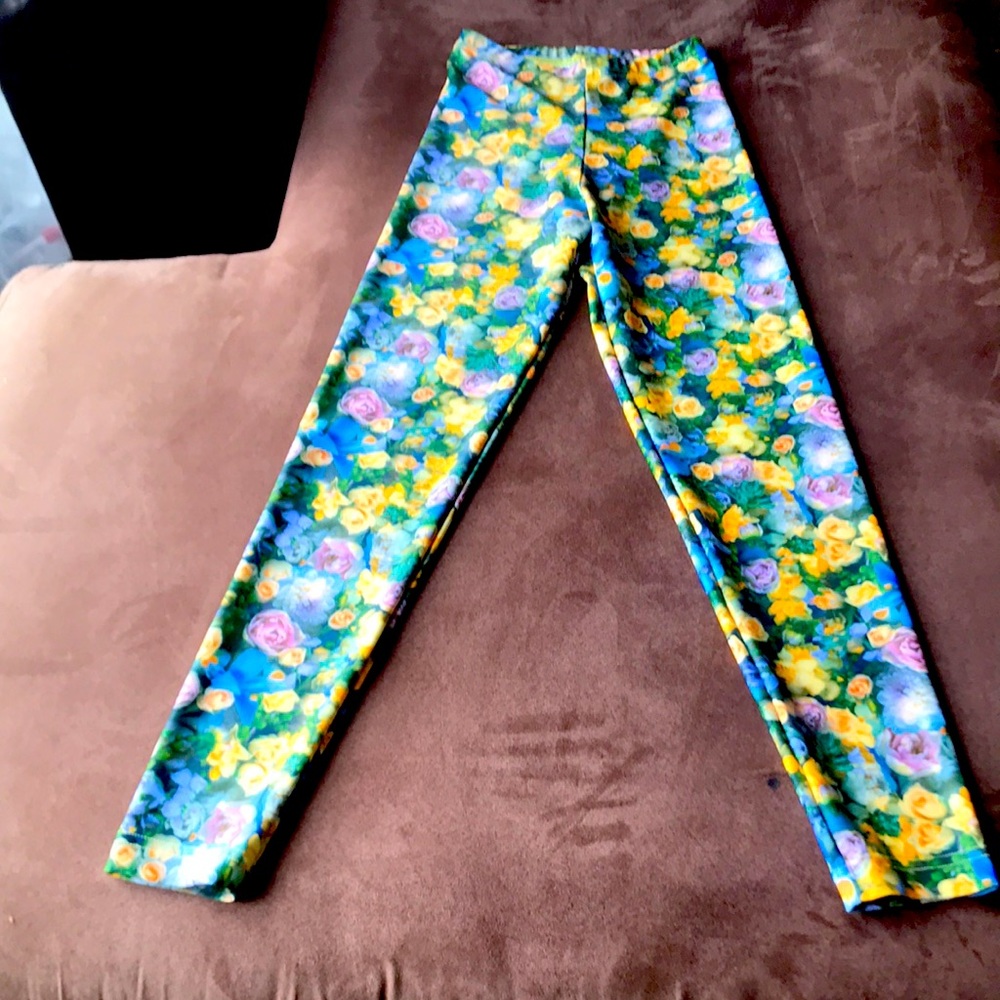 American apparel floral print leggings